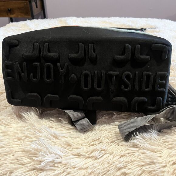 WaterSeals Edge Backpack with Secura Lock Technology River Blue Red Teal - Picture 2 of 14